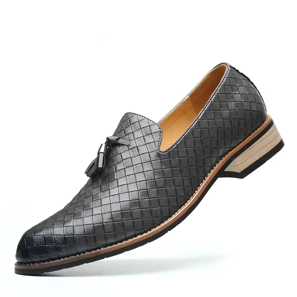 Fringe Men Leather Casual Shoes Checkered Man Loafers Coiffeur Leather Shoes Fashion Driving Mens Shoes Sapato Social Masculino