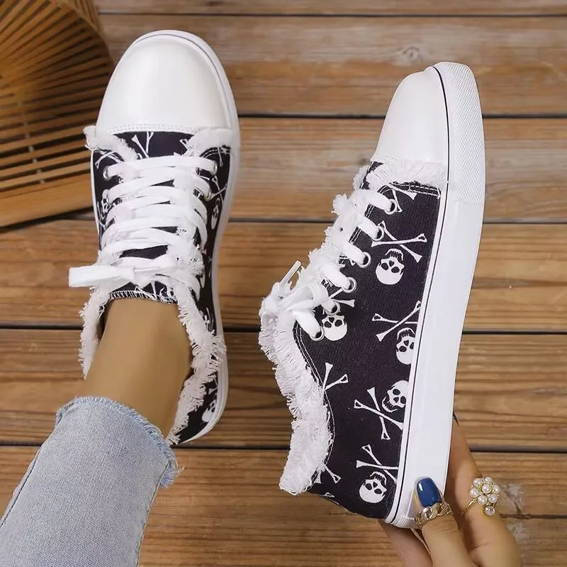 Floral Skull Canvas Shoes 2024 Spring Autumn Women Large Size Flat Sneakers Female Lace-up Shoes Casual Vulcanized Shoes Zapatos