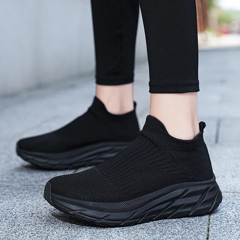 Summer shoes ladies couple casual shoes fashion lightweight breathable walking sneaker covers wear men's mesh flats women plus44