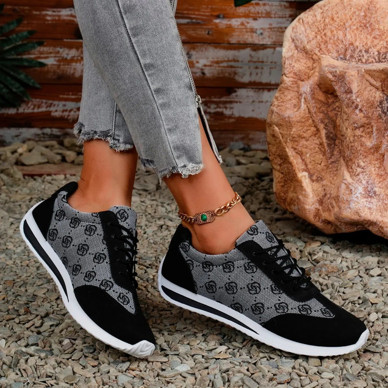Women Sneakers 2024 Spring Autumn Fashion Outdoor Versatile Sneakers Women Casual Comfortable Lace Up Walking Shoes for Women